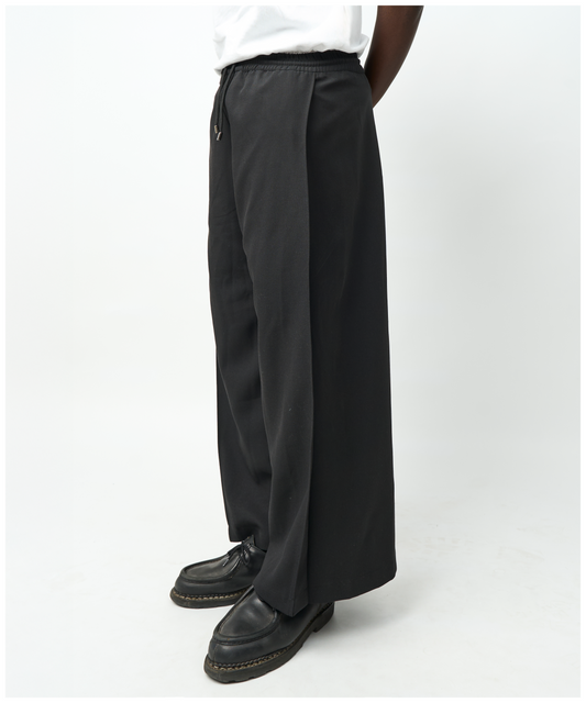 FNT 086 Single Side-Pleated Track (Black)