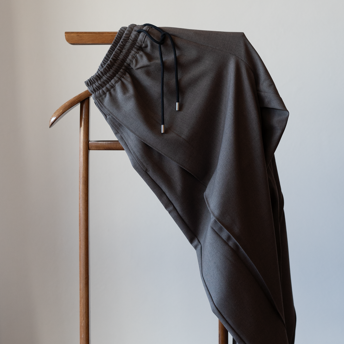 FNT 009 Double Side-Pleated Track V2 (Ochre)
