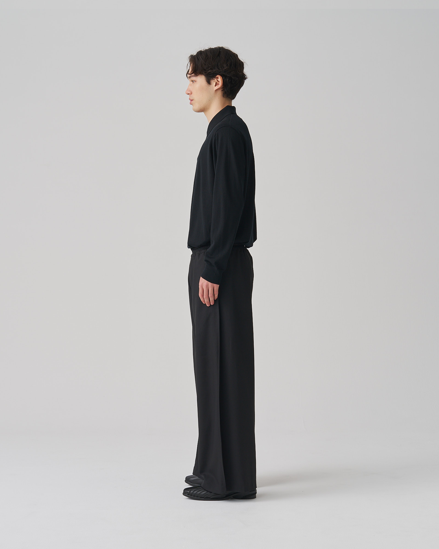 FNT 086 Single Side-Pleated Track (Black) – Front Office FNT 086 Single Side-Pleated Track (Black) – Front Office