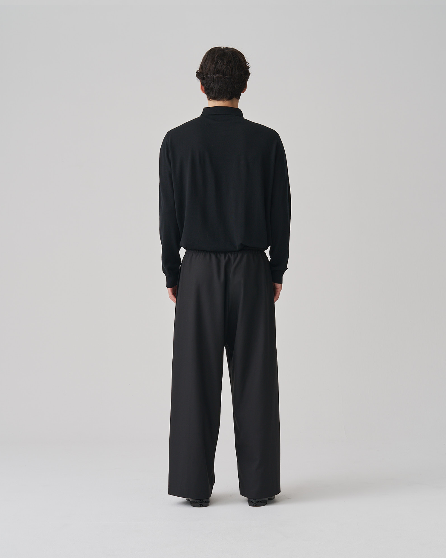 FNT 086 Single Side-Pleated Track (Black) – Front Office FNT 086 Single Side-Pleated Track (Black) – Front Office
