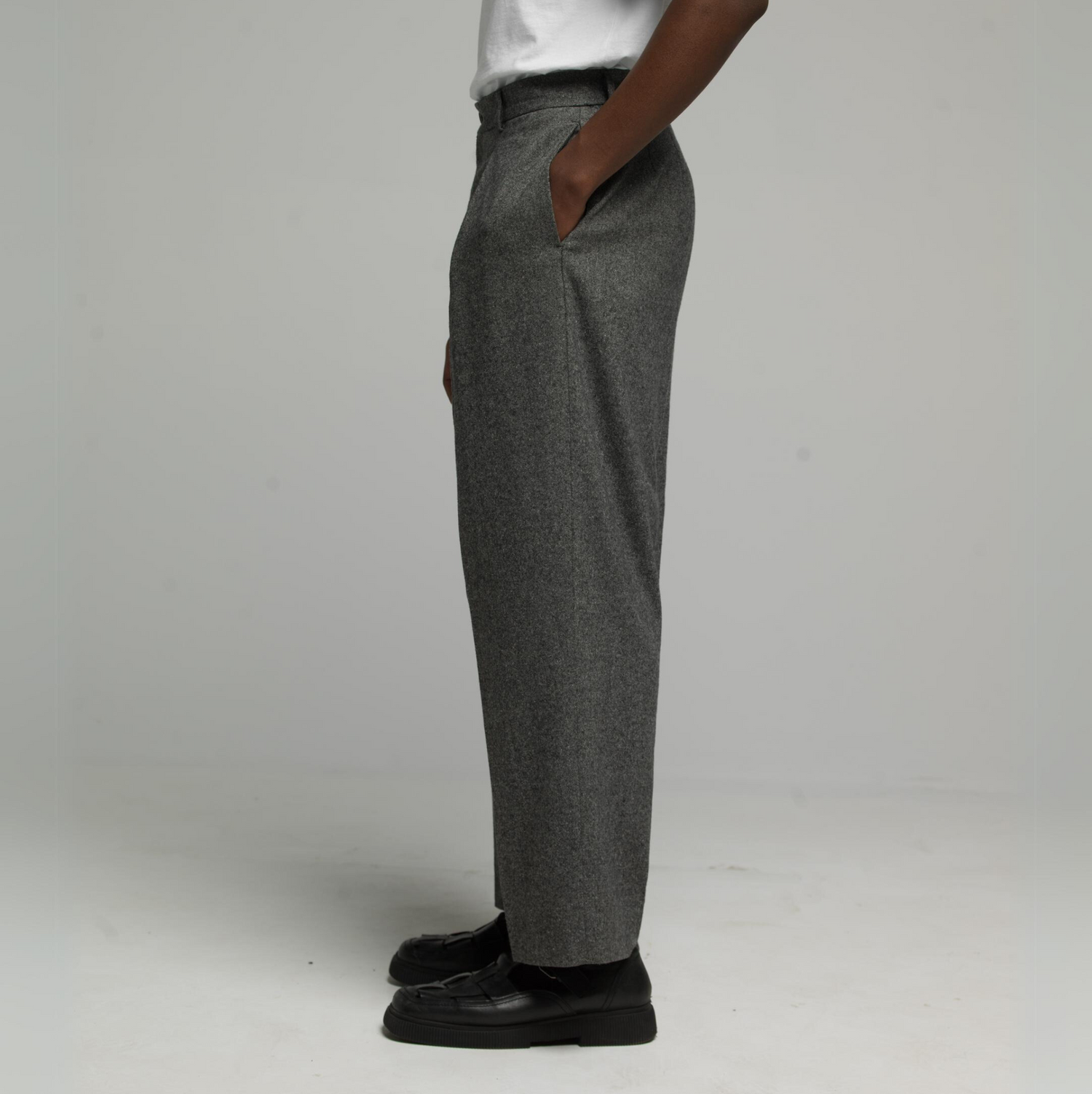 FNT 030 Midweight Portugal Trousers (Grey) image 2